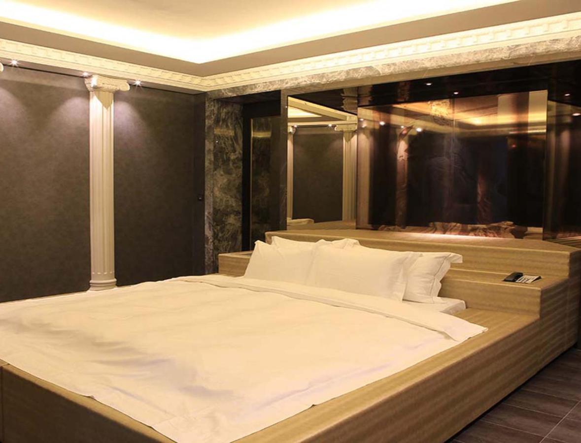 All-Ur Boutique Motel-Hsin Chu Branch Сіньчжу Екстер'єр фото
